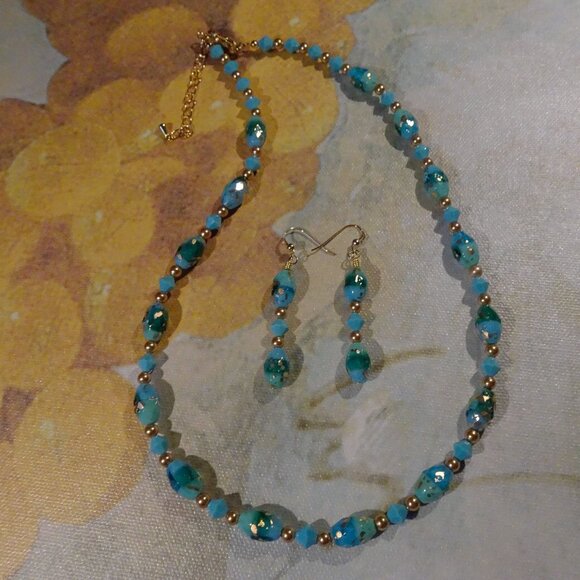 Handcrafted necklace/earring set in cerulean and gold colors evoking sun and sea - Picture 9 of 11